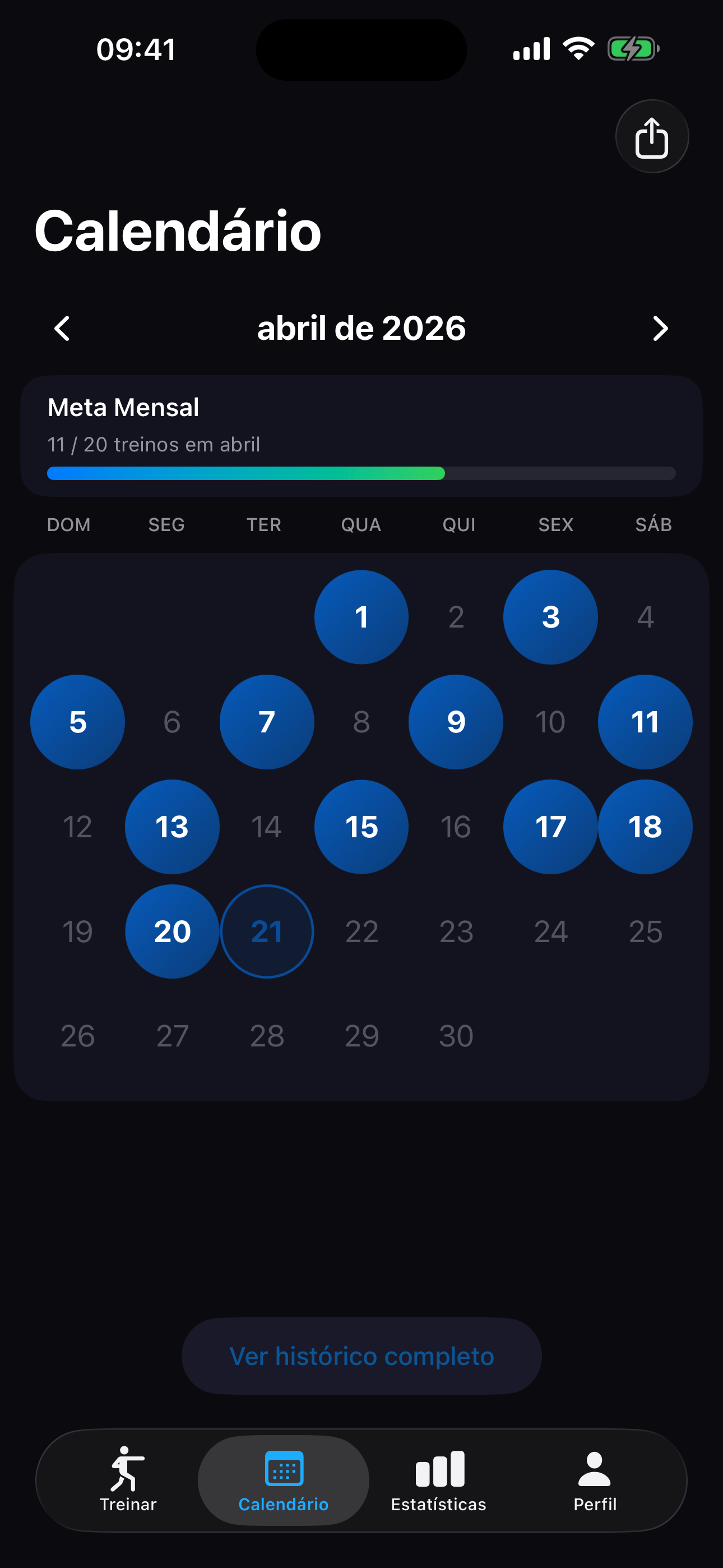 Calendário mensal de treinos com dias no tatame e destaques de sessões